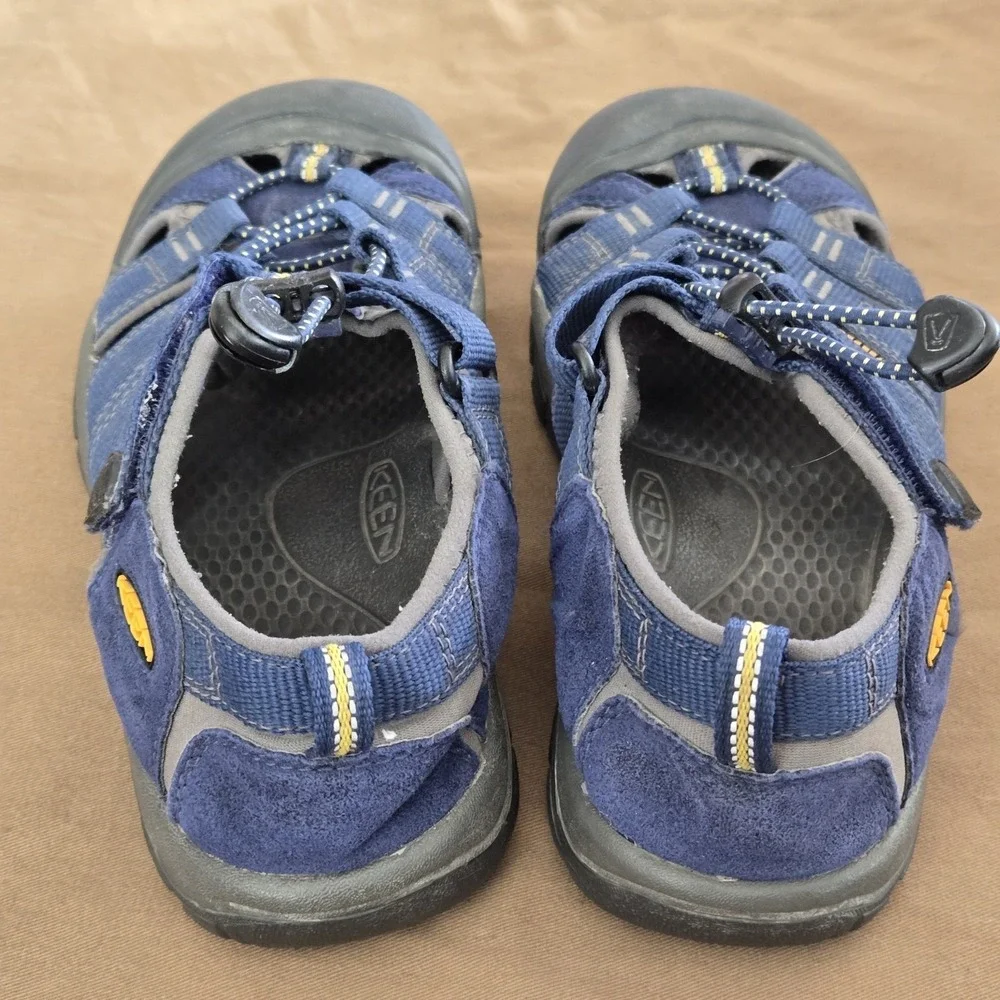 KEEN Newport H2 Sandals Blue Waterproof Hiking Sport Trail Water Big Kids 5 EU37